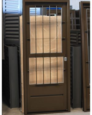 Puerta 3/4 vidrio/reja - marco chapa 18"